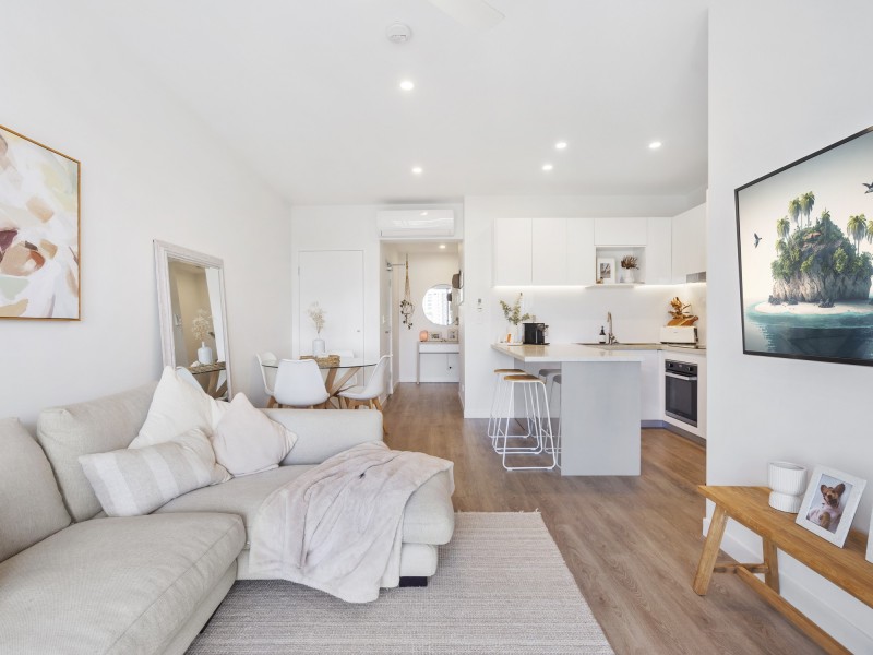 16/58 Frank Street, Labrador QLD 4215