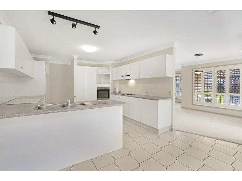 83 Camberwell Circuit, Robina QLD 4226