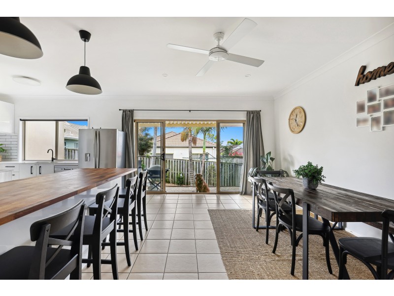 46 Palma Crescent, Varsity Lakes QLD 4227