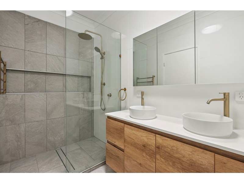 46 Palma Crescent, Varsity Lakes QLD 4227