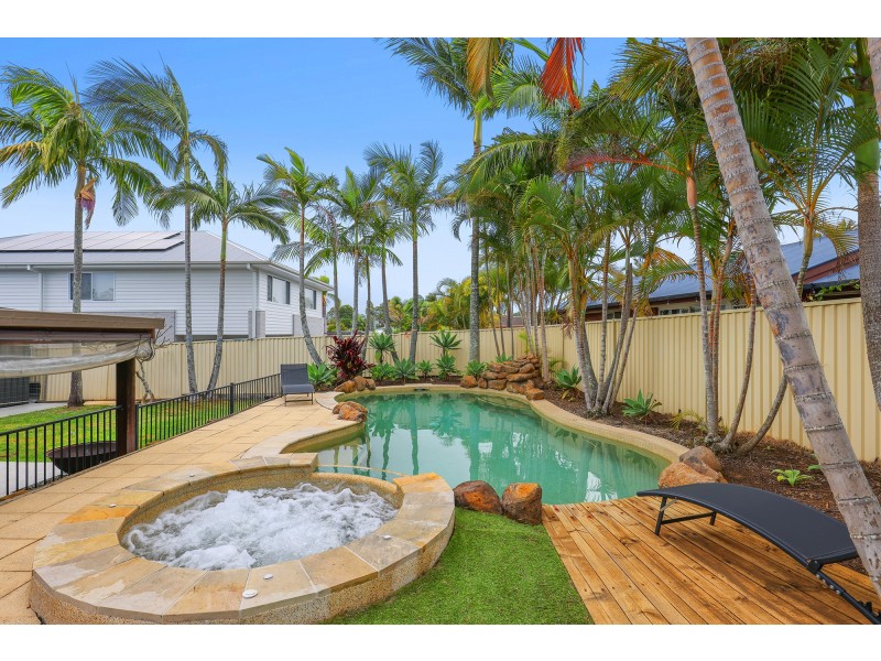 20 Bushtree Court, Burleigh Waters QLD 4220