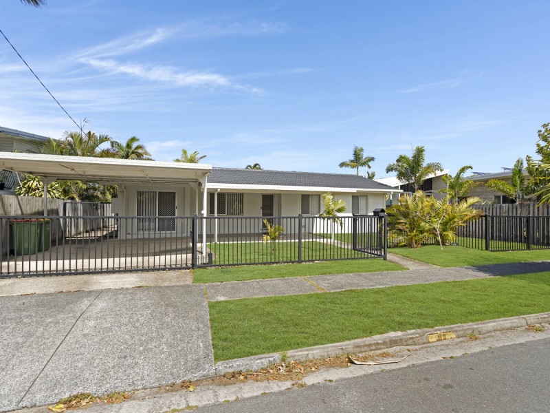 68 Twenty Sixth Avenue, Palm Beach QLD 4221