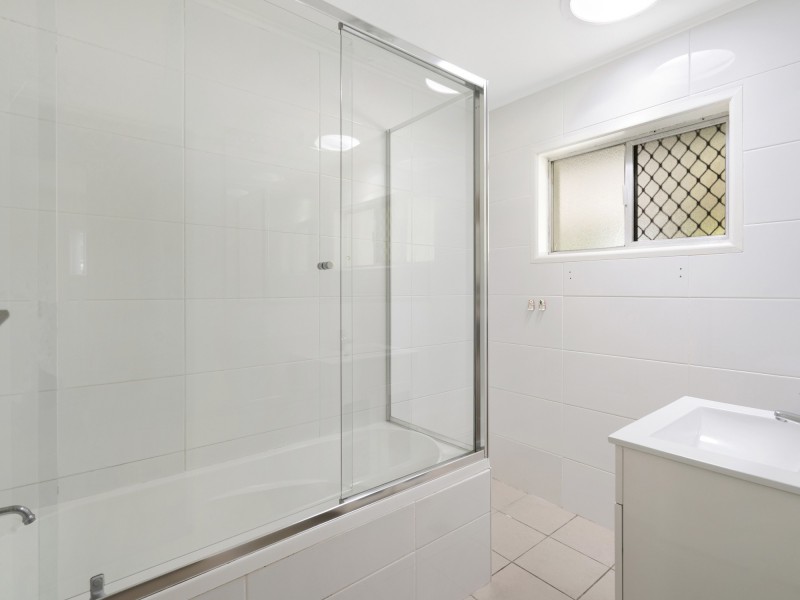 68 Twenty Sixth Avenue, Palm Beach QLD 4221