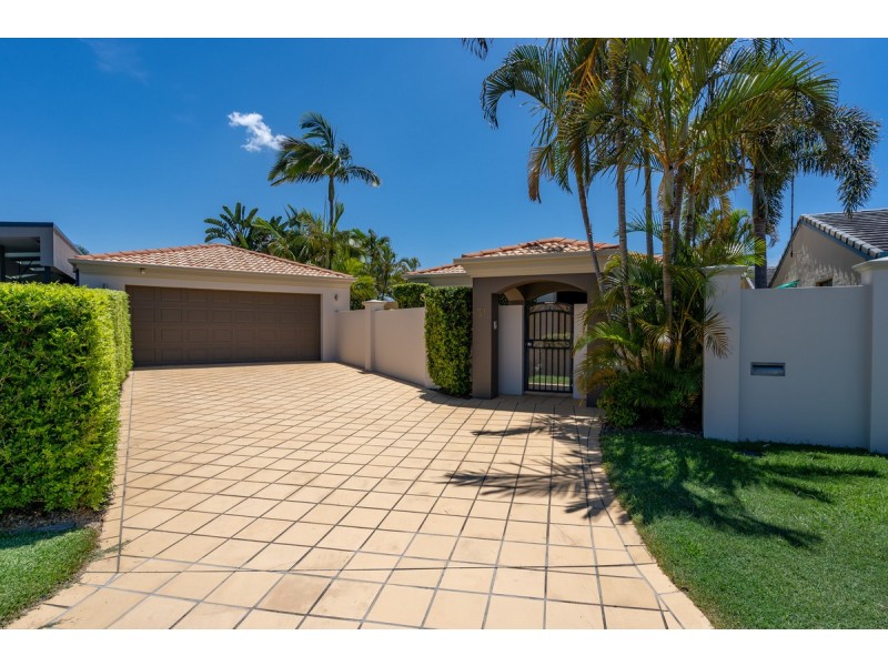 31 Namatjira Court, Broadbeach Waters QLD 4218