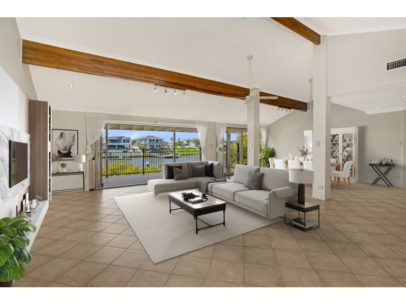 31 Namatjira Court, Broadbeach Waters QLD 4218