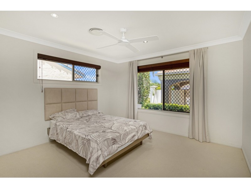 31 Namatjira Court, Broadbeach Waters QLD 4218