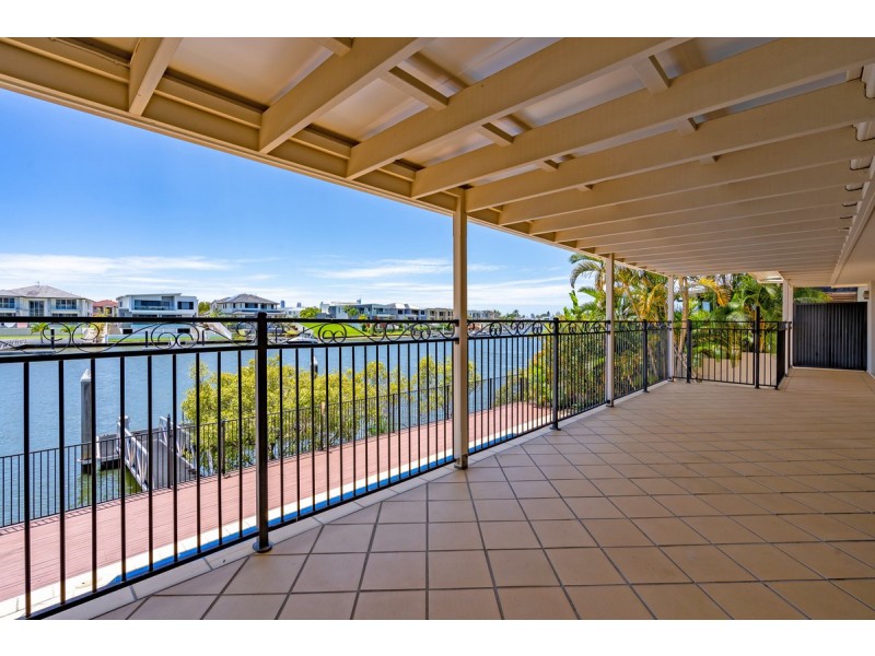 31 Namatjira Court, Broadbeach Waters QLD 4218