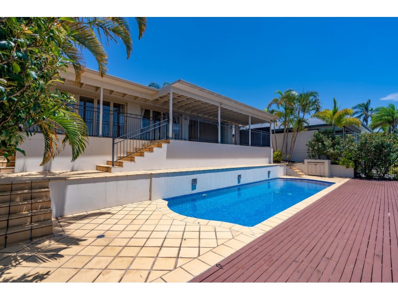 31 Namatjira Court, Broadbeach Waters QLD 4218