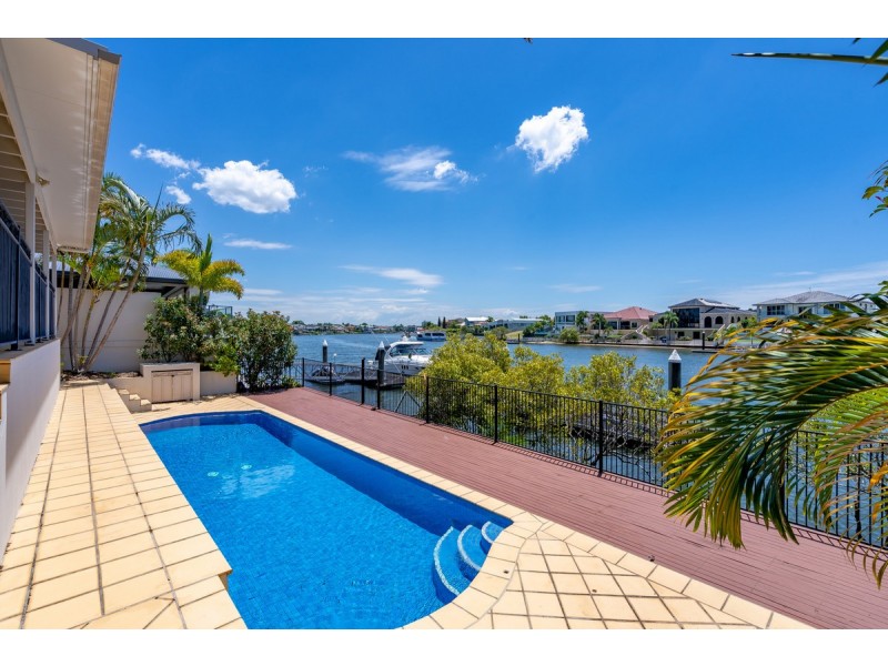 31 Namatjira Court, Broadbeach Waters QLD 4218