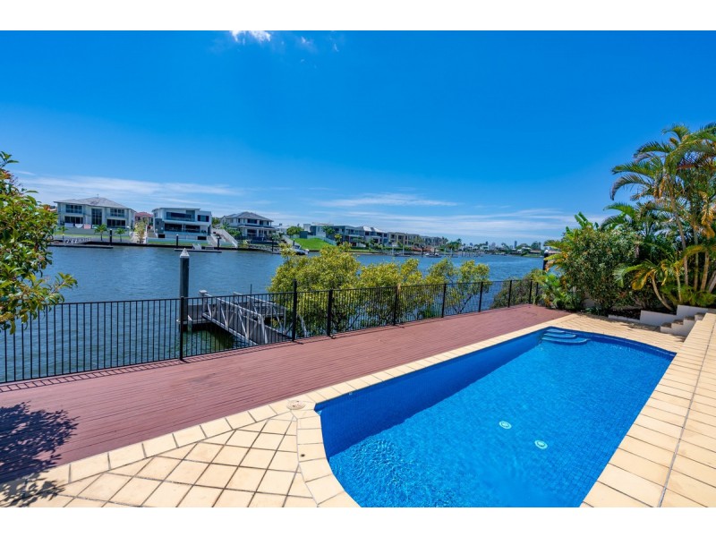 31 Namatjira Court, Broadbeach Waters QLD 4218