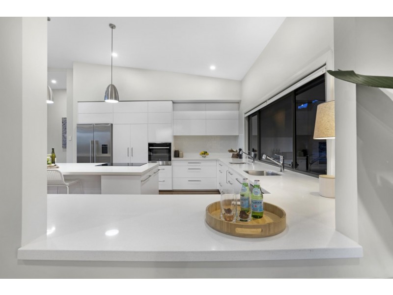 50-52 Forest Ridge Drive, Bonogin QLD 4213