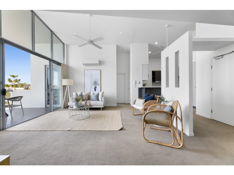 225/60 Riverwalk Avenue, Robina QLD 4226