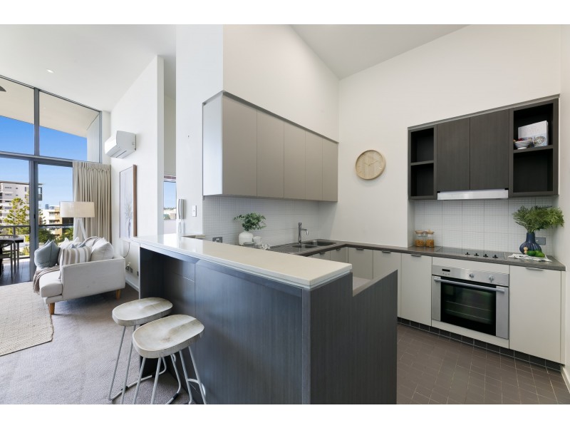 225/60 Riverwalk Avenue, Robina QLD 4226