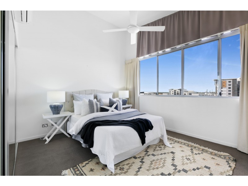 225/60 Riverwalk Avenue, Robina QLD 4226