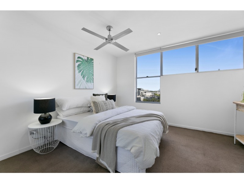 225/60 Riverwalk Avenue, Robina QLD 4226