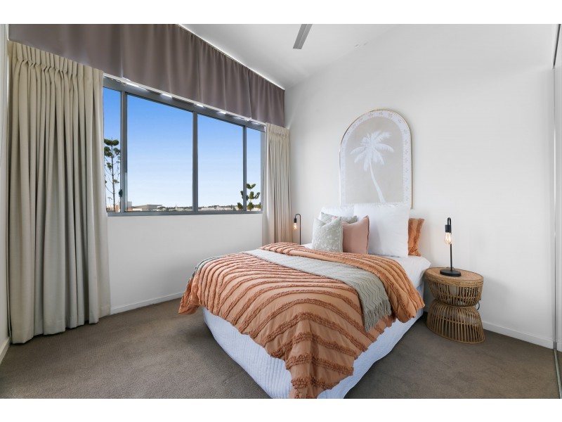 225/60 Riverwalk Avenue, Robina QLD 4226