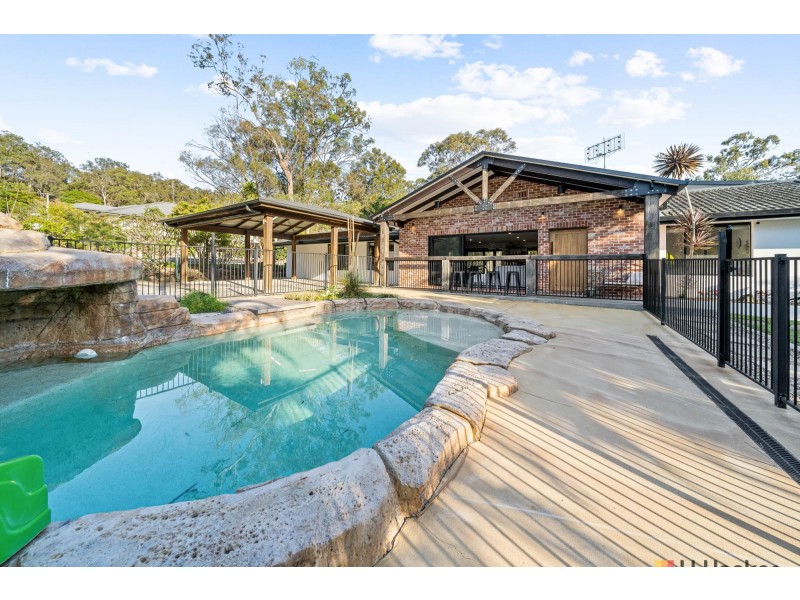 6 Carrama Court, Mudgeeraba QLD 4213