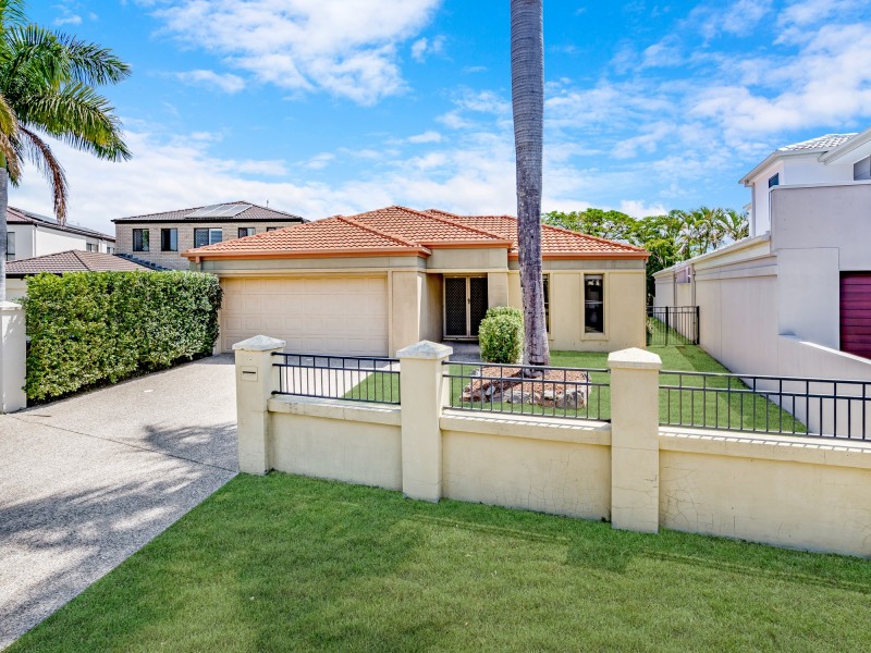 44 Peach Drive, Robina QLD 4226