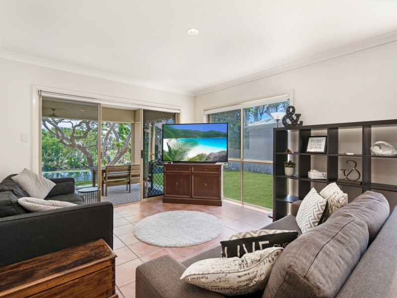 44 Peach Drive, Robina QLD 4226