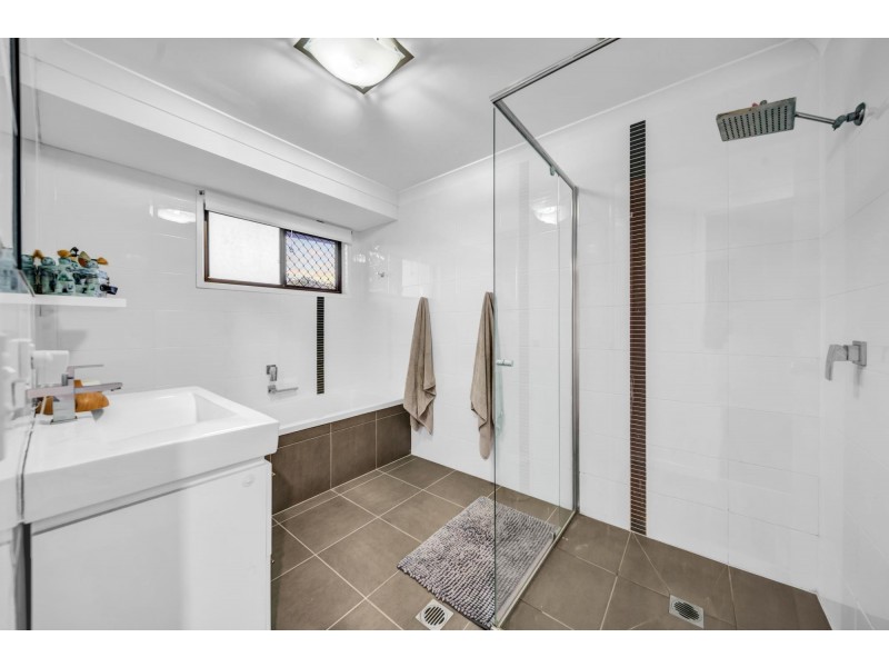 55 Merloo Drive, Nerang QLD 4211