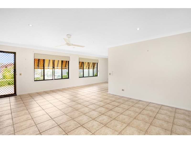 1/51 Treeview Drive, Burleigh Waters QLD 4220