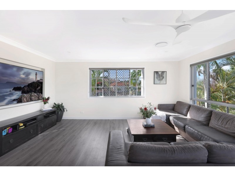 10 Ilminster Crescent, Mudgeeraba QLD 4213