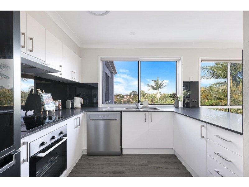 10 Ilminster Crescent, Mudgeeraba QLD 4213