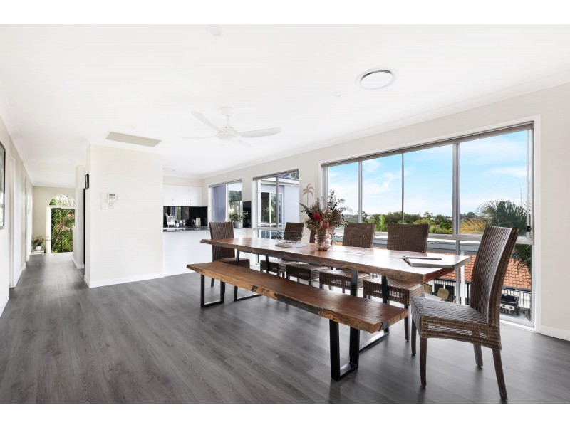 10 Ilminster Crescent, Mudgeeraba QLD 4213