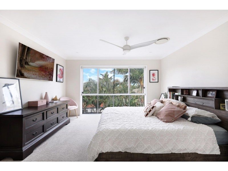 10 Ilminster Crescent, Mudgeeraba QLD 4213