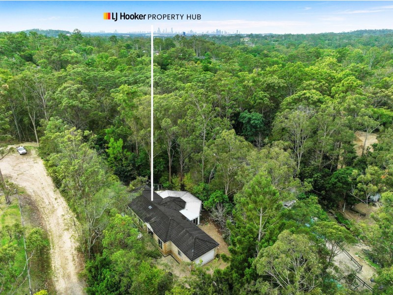 24 Strawberry Road, Mudgeeraba QLD 4213