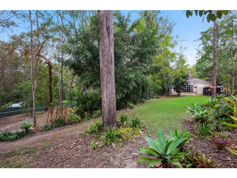 24 Strawberry Road, Mudgeeraba QLD 4213