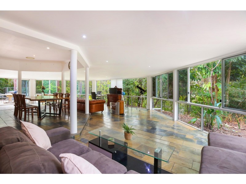 24 Strawberry Road, Mudgeeraba QLD 4213