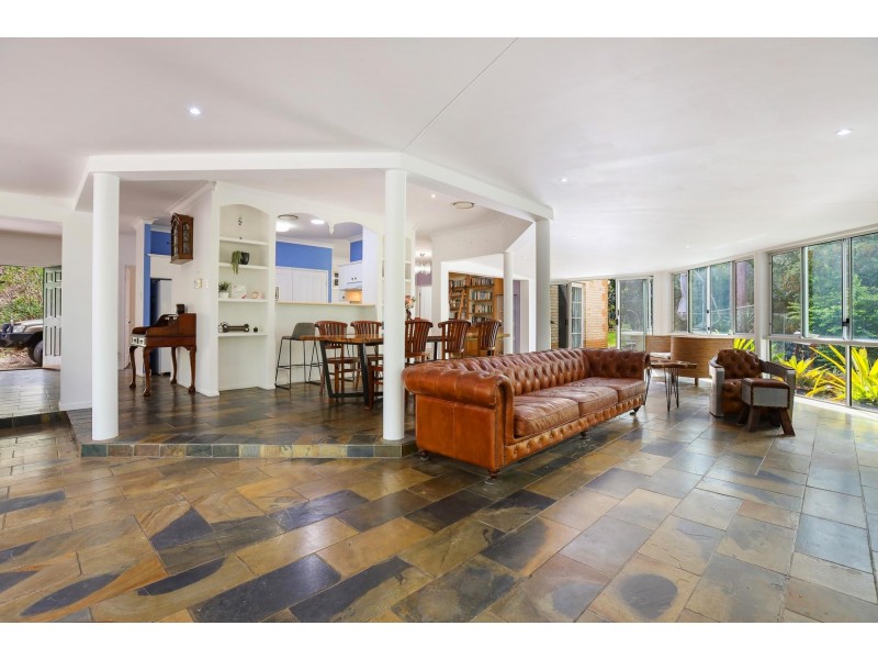 24 Strawberry Road, Mudgeeraba QLD 4213