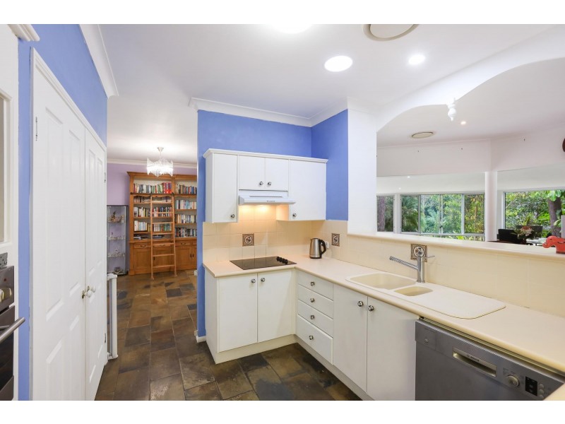 24 Strawberry Road, Mudgeeraba QLD 4213