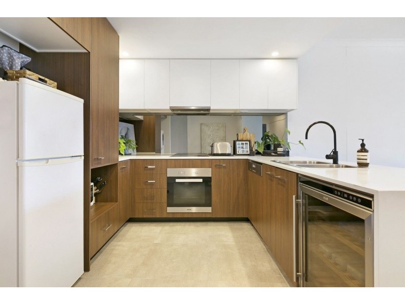 3120/397 Christine Avenue, Varsity Lakes QLD 4227