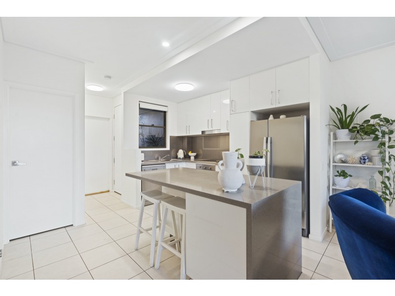 3/2 The Gardenway, Robina QLD 4226