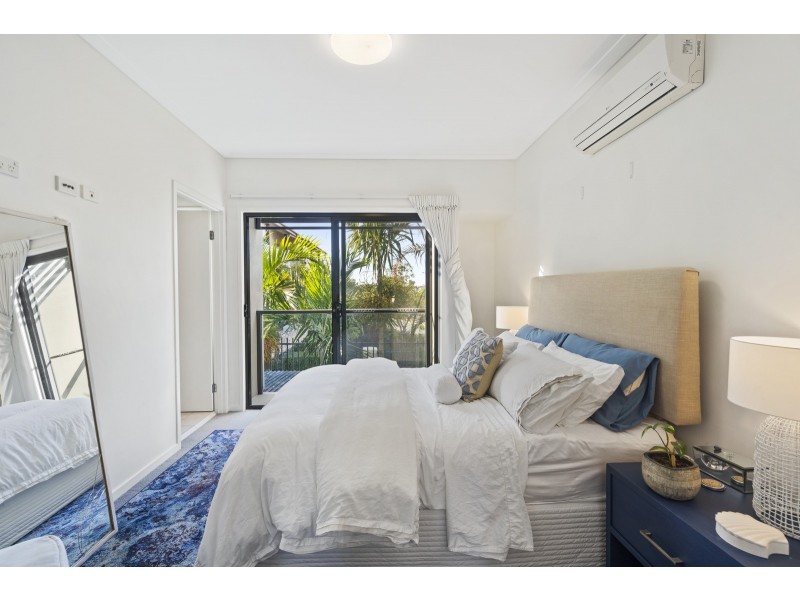 3/2 The Gardenway, Robina QLD 4226