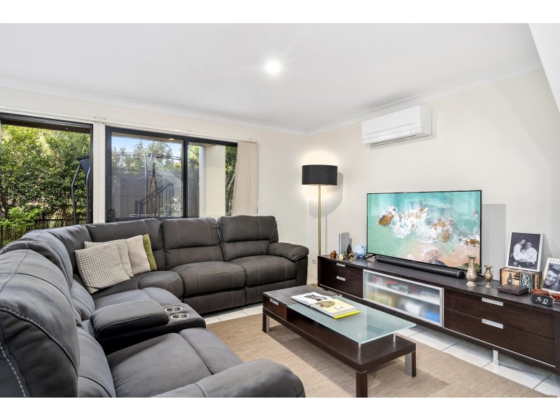 58/302 Christine Avenue, Varsity Lakes QLD 4227