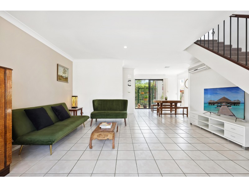 98/302 Christine Avenue, Varsity Lakes QLD 4227
