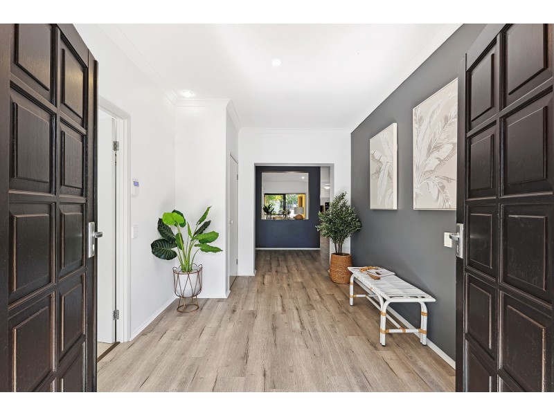 10 North Shore Avenue, Varsity Lakes QLD 4227