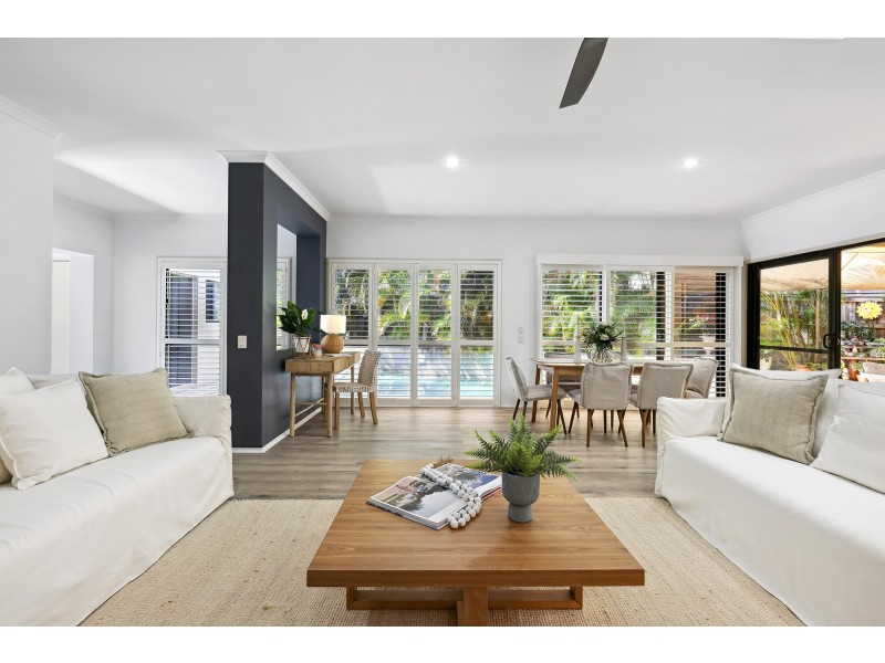 10 North Shore Avenue, Varsity Lakes QLD 4227