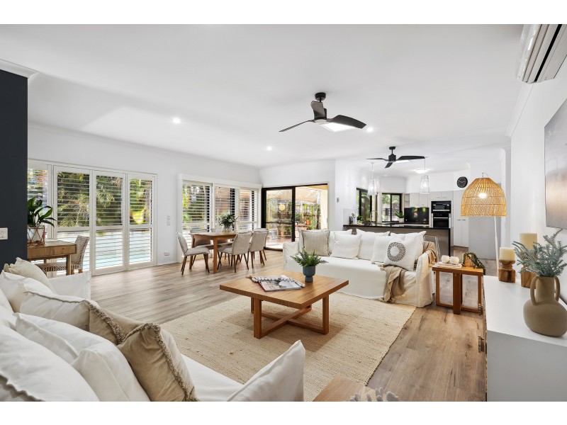 10 North Shore Avenue, Varsity Lakes QLD 4227