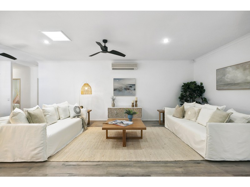 10 North Shore Avenue, Varsity Lakes QLD 4227