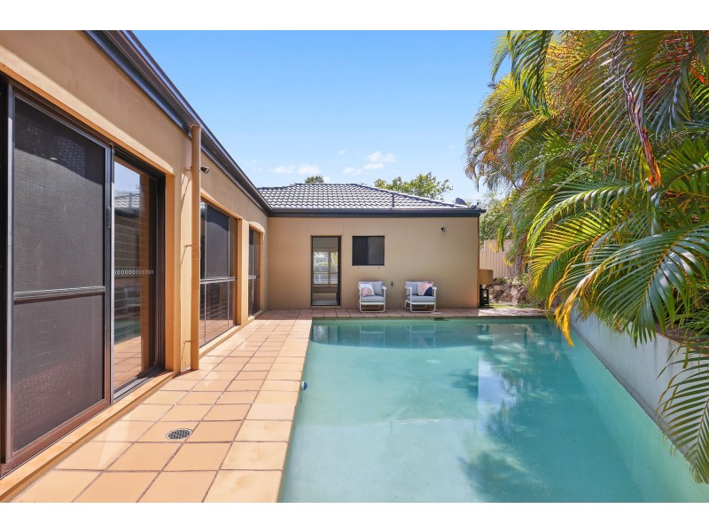 10 North Shore Avenue, Varsity Lakes QLD 4227