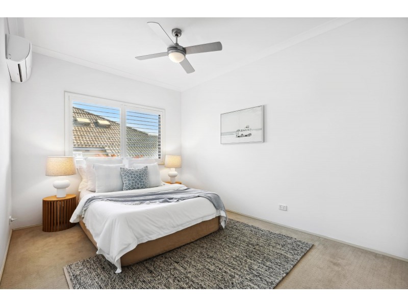 10 North Shore Avenue, Varsity Lakes QLD 4227