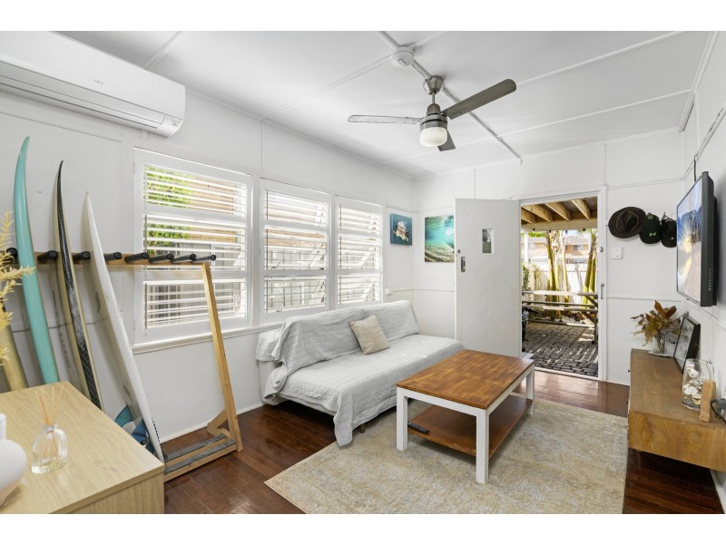 1/1424 Gold Coast Highway, Palm Beach QLD 4221