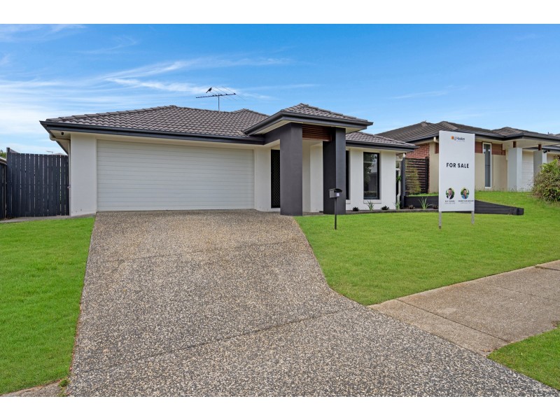 8 Goolwa Court, Pimpama QLD 4209