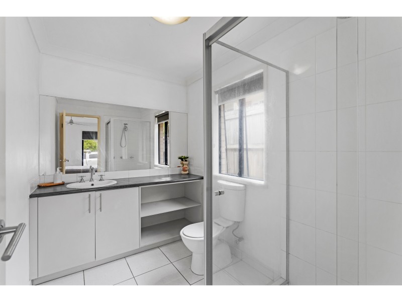 8 Goolwa Court, Pimpama QLD 4209