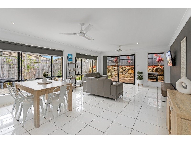 8 Goolwa Court, Pimpama QLD 4209