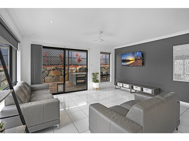 8 Goolwa Court, Pimpama QLD 4209